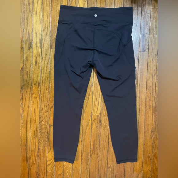 Lululemon Invigorate High-Rise Tight 25"
Black | women’s size 12 - Picture 7 of 9
